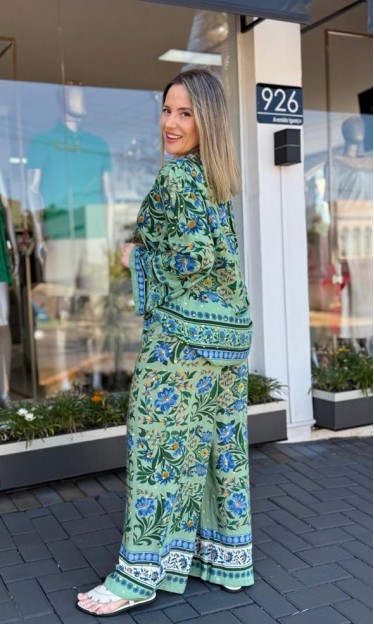 Calça Estampado Azulejo Florido Farm Ref 14870