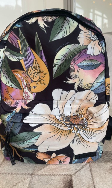 Mochila Farm Xodó Romance Em Flor Preta