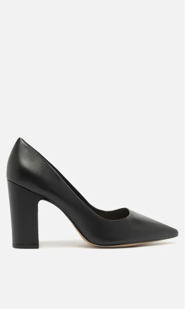 Scarpin Preto Couro Bico Fino Arezzo Ref 14214