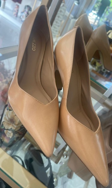 Scarpin Nude Couro Bico Fino Arezzo Ref 14219