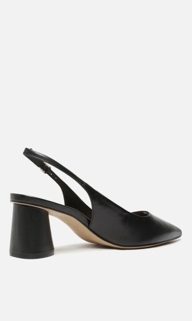 Scarpin Preto Couro Bico Fino Slingback Arezzo Ref 13342
