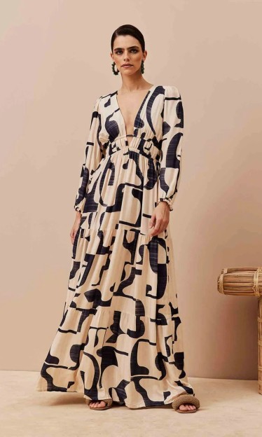 Vestido Longo Decote Profundo Com Tuneis CaCay Ref 14434