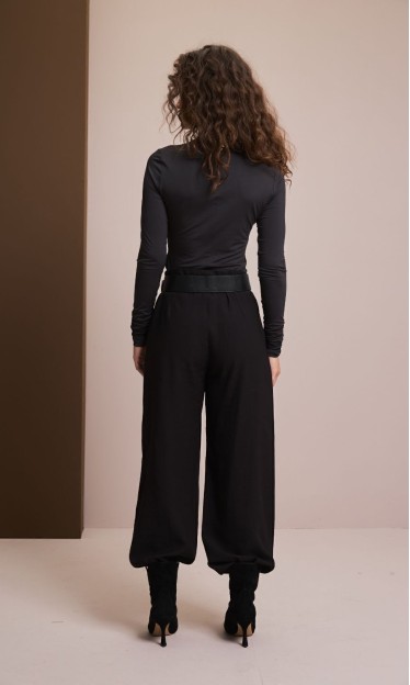 Blusa De Malha Com Colar Preta Carlota Costa Ref 16924