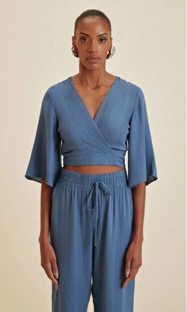 Blusa Decote V Amarração Transpassada