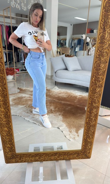 Calça Morena Rosa Jeans Reta Pantacourt